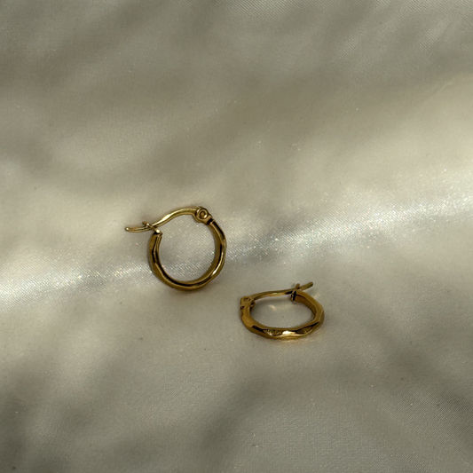 The Minimal Hoop Earrings | Waterproof