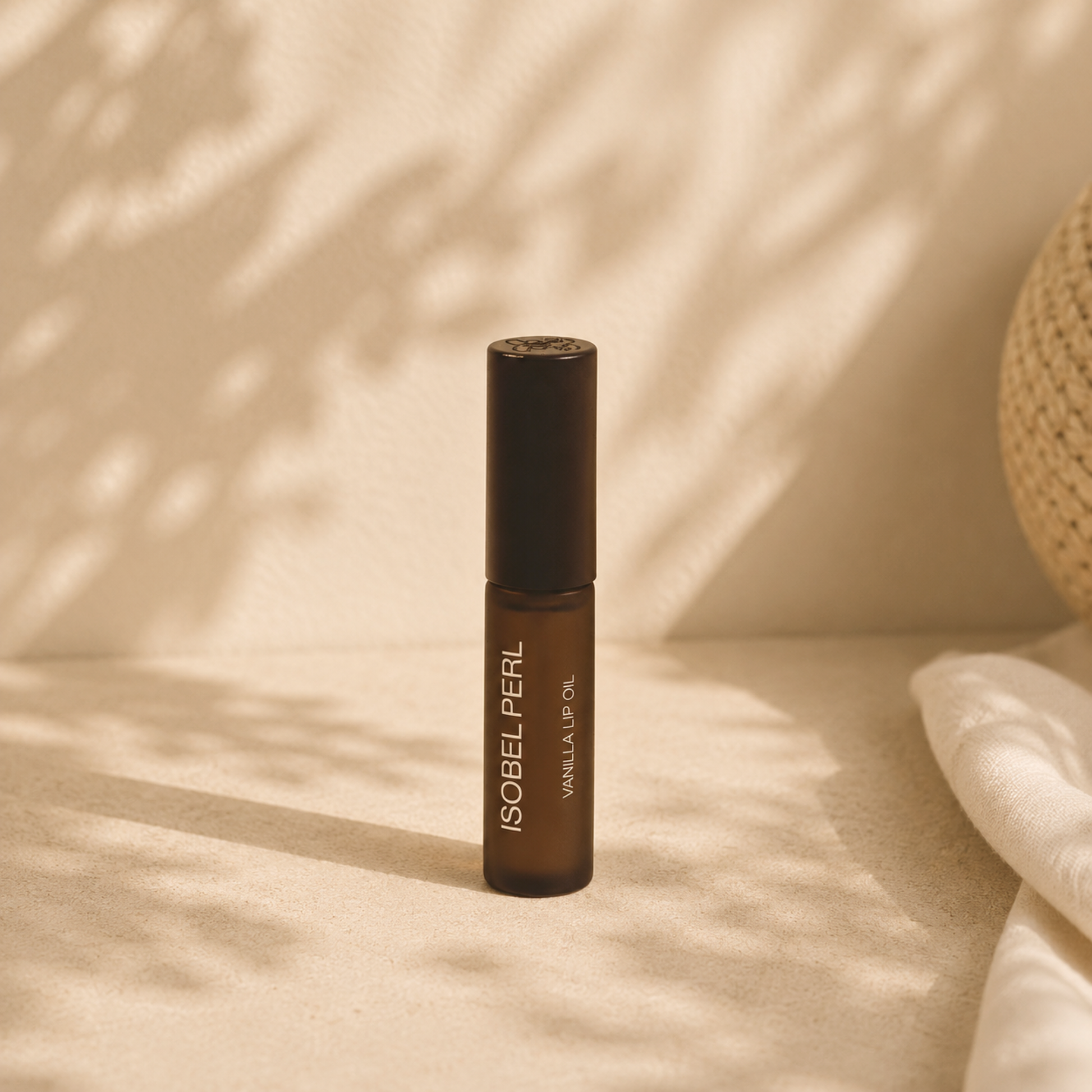 Nourishing vanilla lip oil for soft hydrated lips