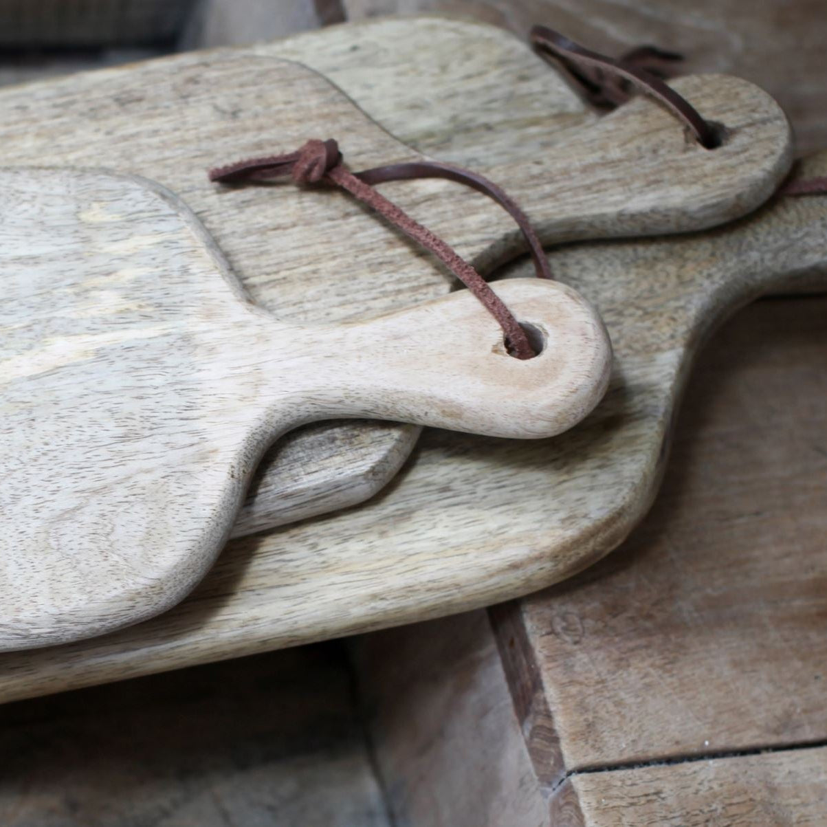 Nkuku Chunni Mango Wood Chopping Board – Various Sizes